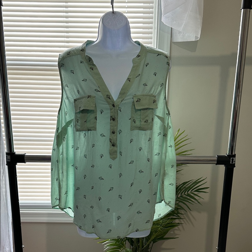 torrid Mint Green Sleeveless V-Neck Blouse with Pocket Accents